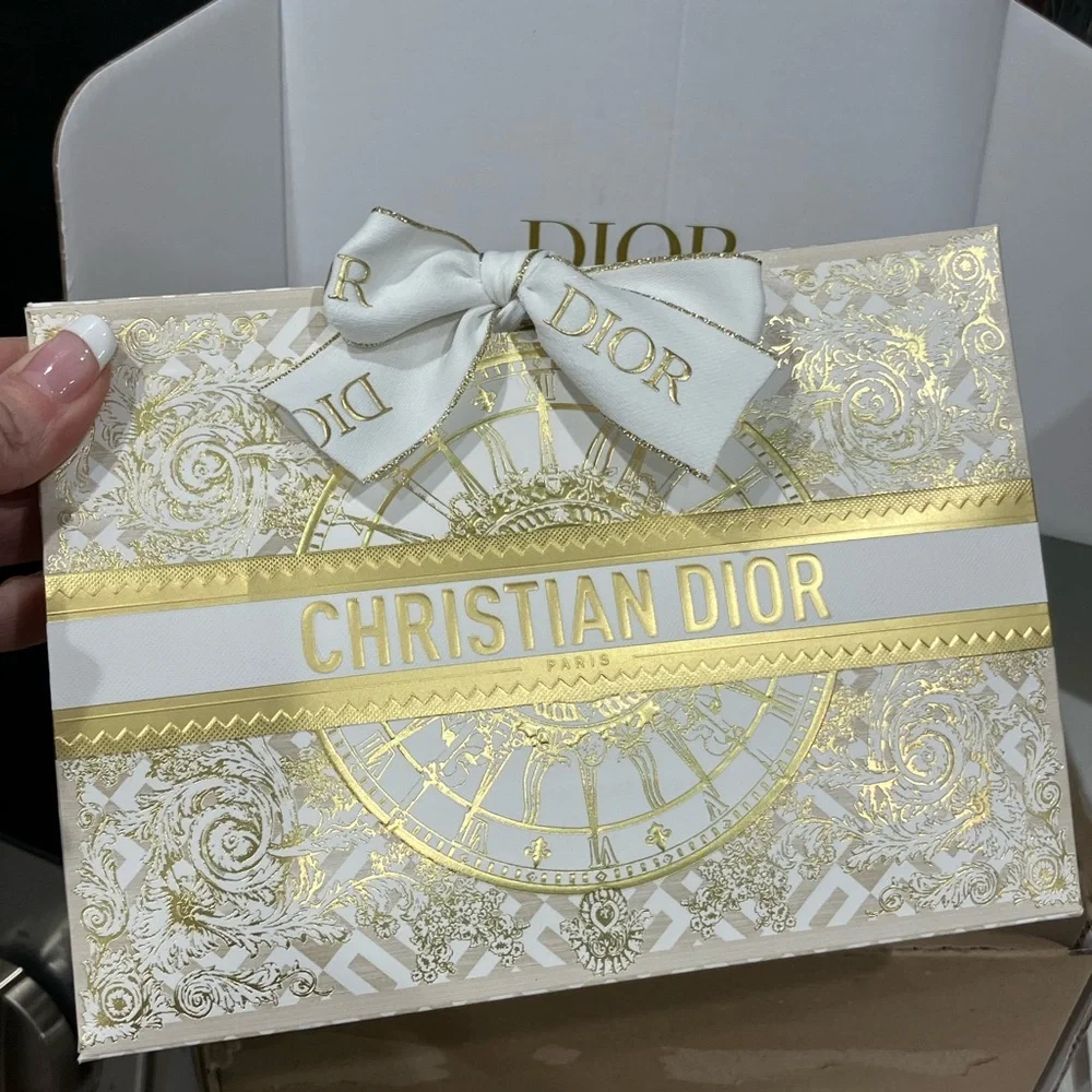 Christian Dior gift packaging - Picture 3 of 3